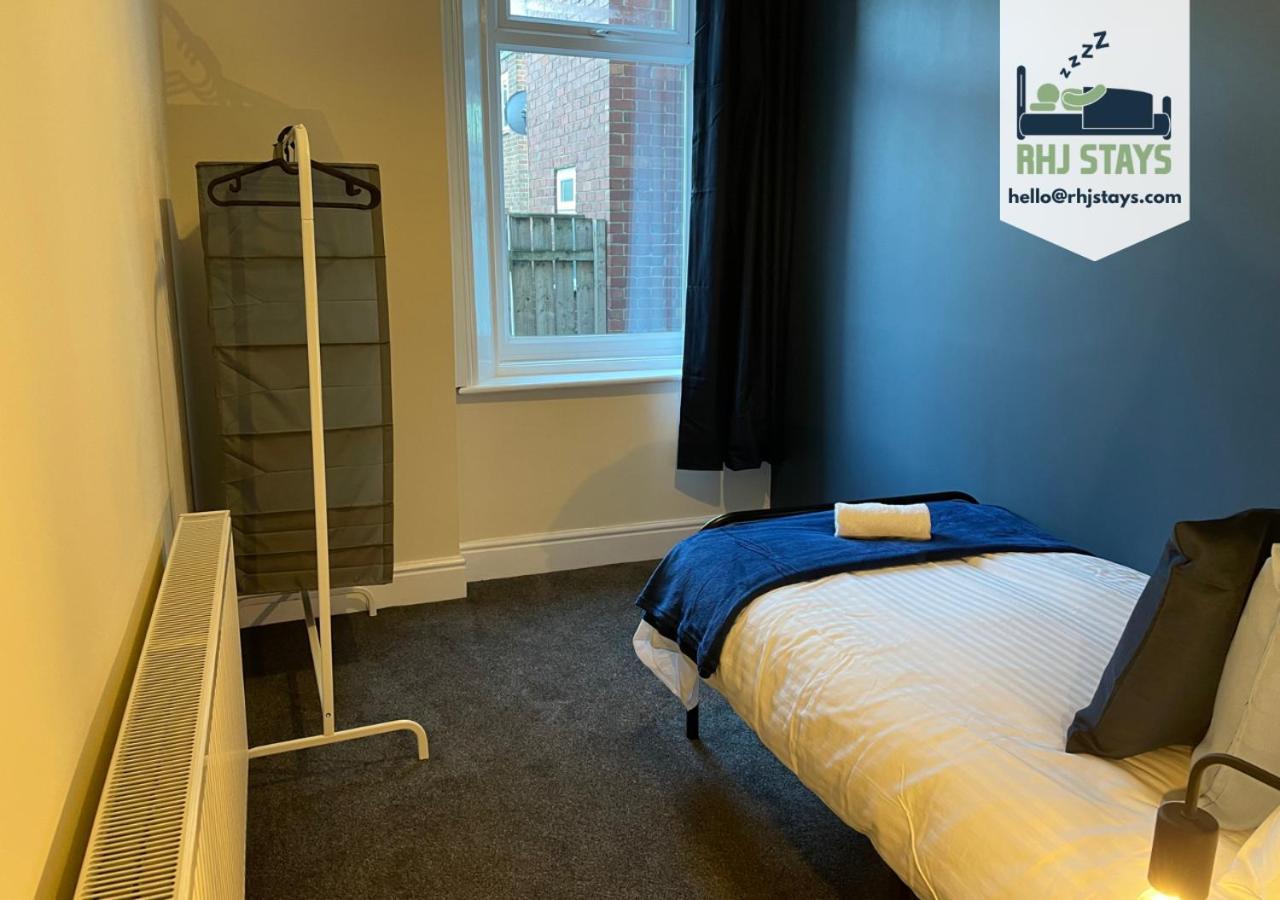 Howe - Newly Refurbished 2 Bedroom Flat Free Parking 盖茨黑德 外观 照片